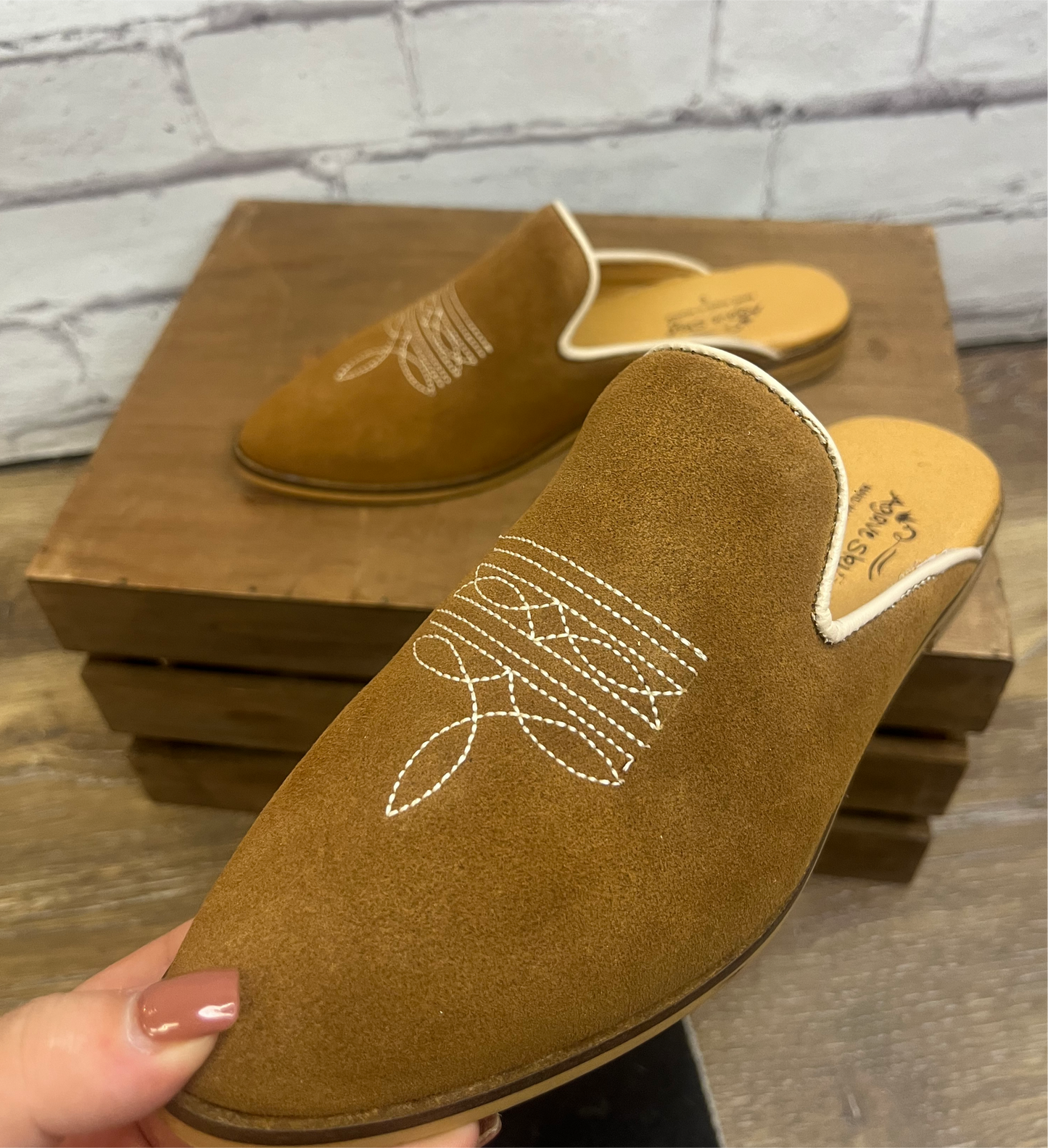 Adaire Western Mule