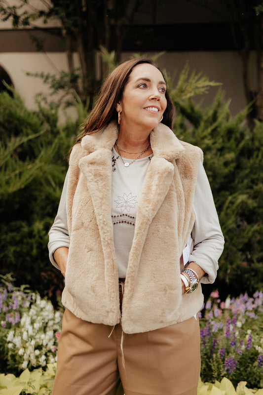 Champagne Plush Vest- dolce Cabo