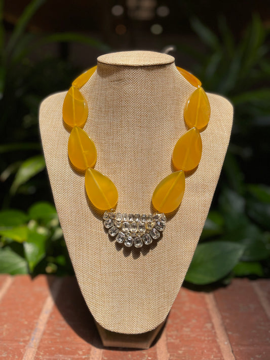 Vintage Jade Necklace with Brooch