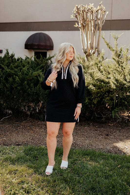 Evelyn Black Dress- Mary square