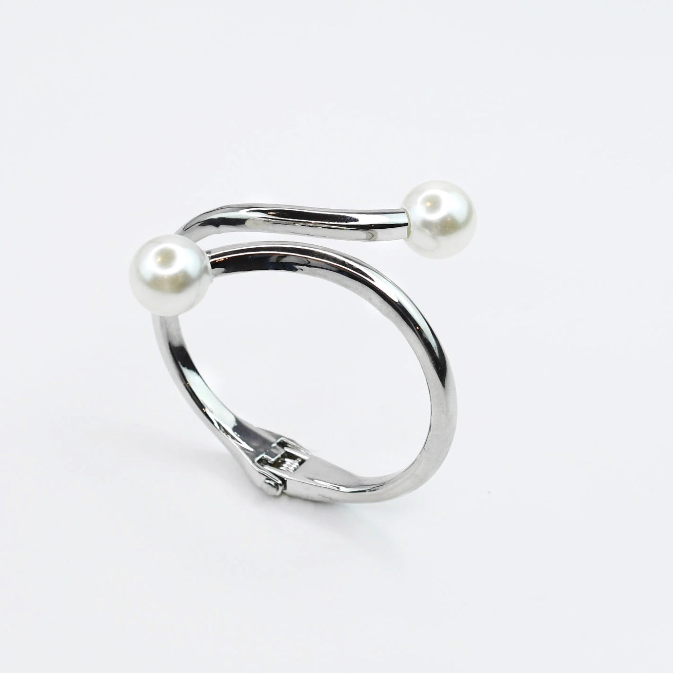 Kind of a Moment Double Pearl Bangle