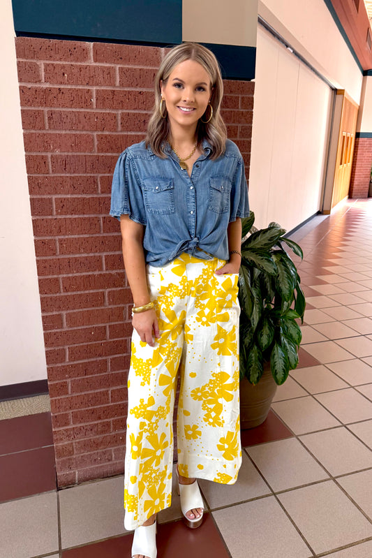 Scattered Daisy Pant