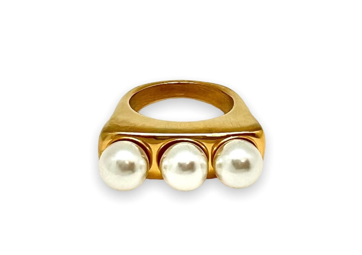 Tri-Pearl Ring