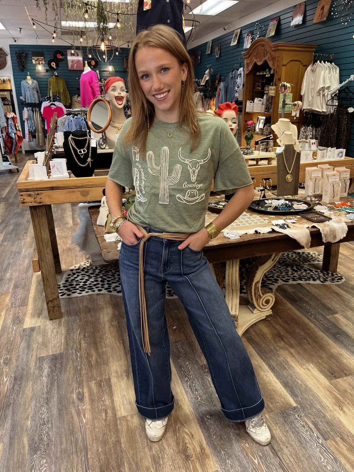 Howdy Hanny Needmore Olive Tee