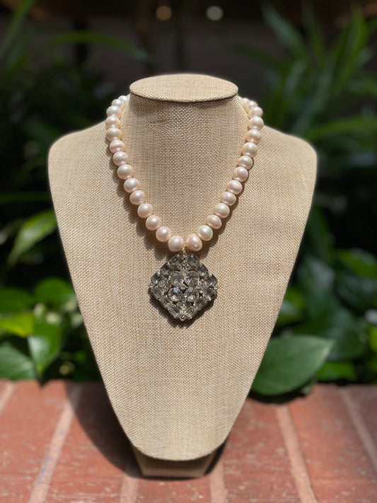 Vintage Baroque Pearls Necklace